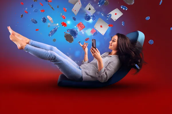 8777BET জ্যাকপট স্লটস — স্পিন করুন বিশাল পুরস্কারের জন্য স্বর্ণমুদ্রা পরিবেষ্টিত এক স্লট রিলে জয়ী ‘সেভেন’ প্রতীকের নাটকীয় দৃশ্য—যা বড় জয়ের প্রতীক।